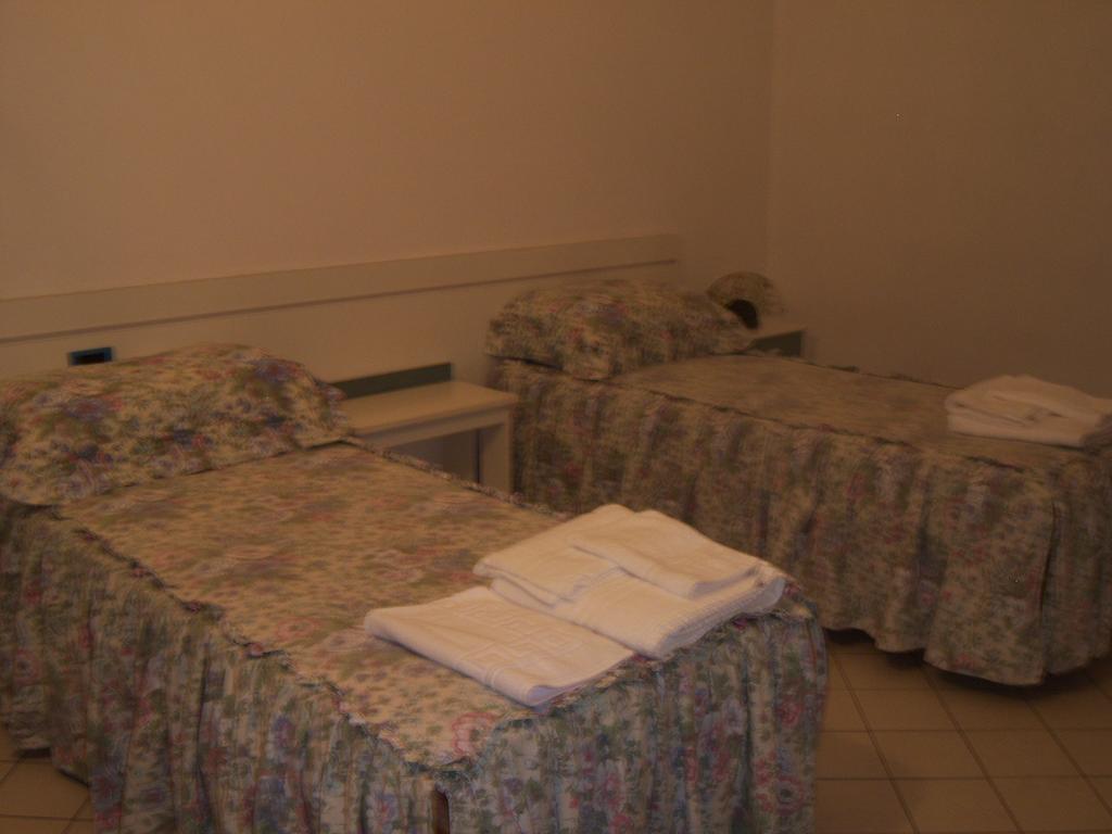 Nuovo Hotel Tripoli Settimo Vittone Phòng bức ảnh